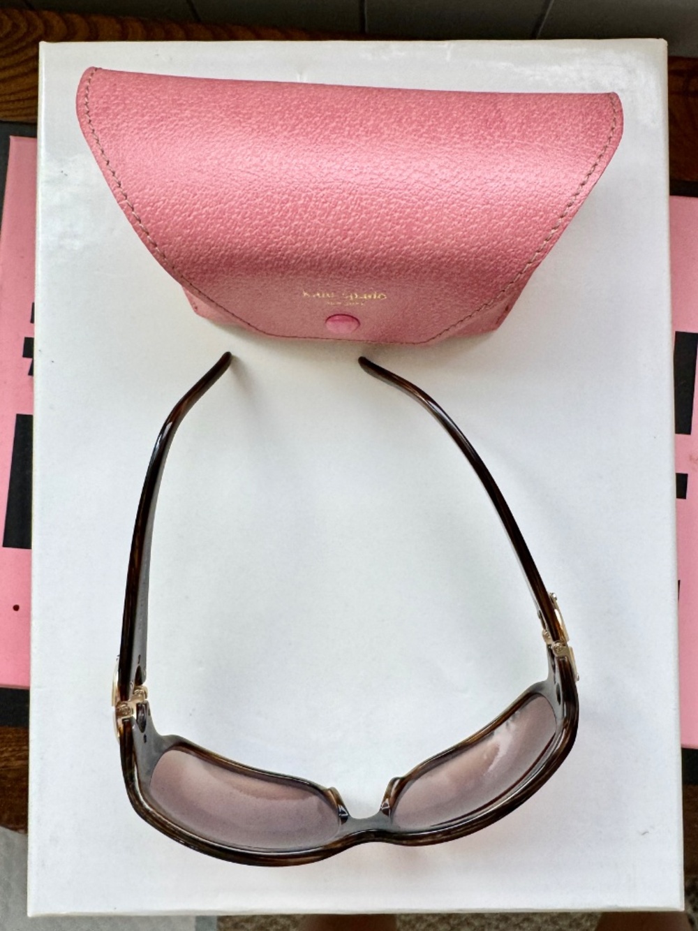Kate Spade sunglasses Y2K Curved Wrap Tortoise shell deadstock never worn case - Picture 7 of 15